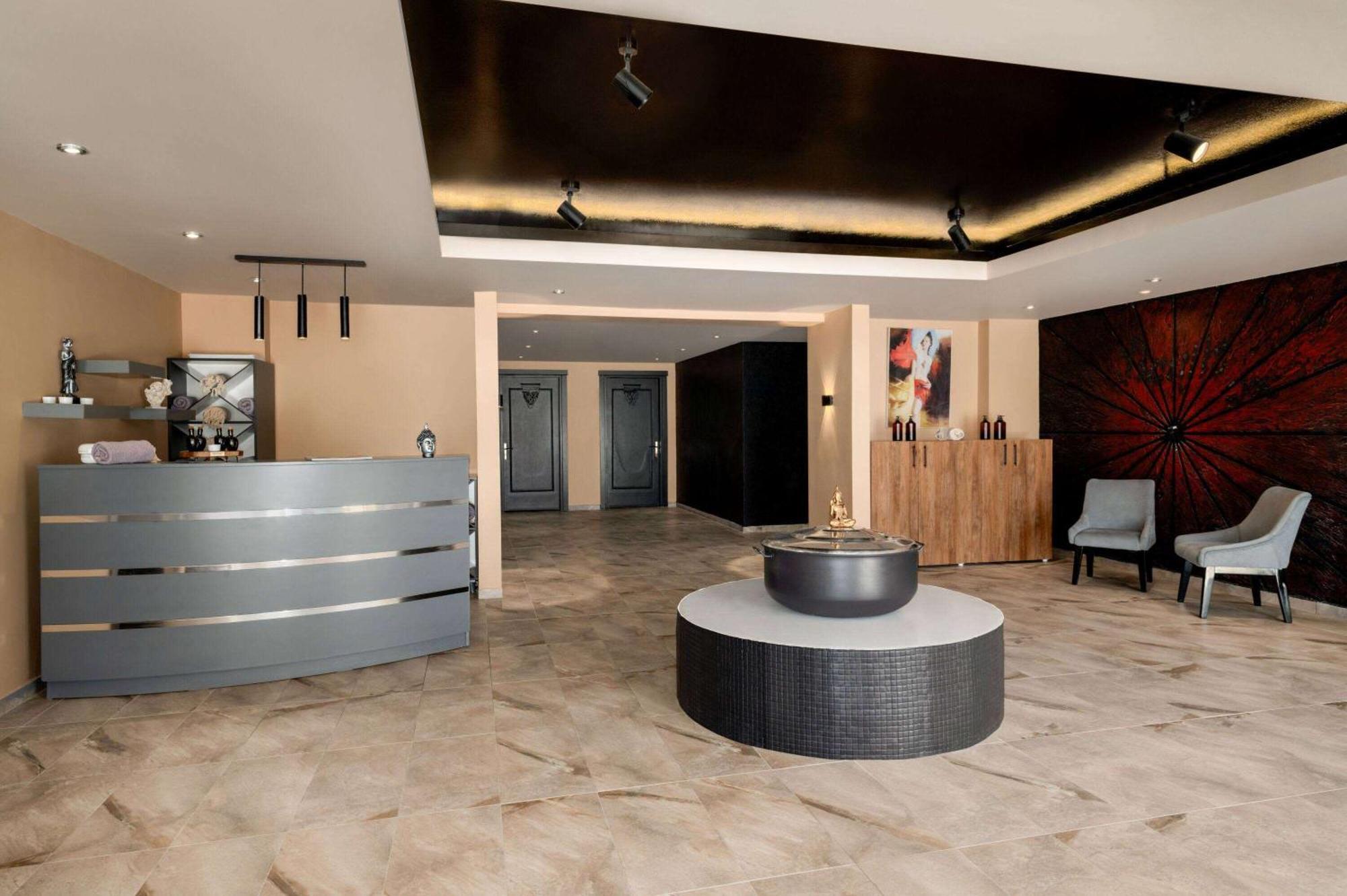 Doubletree By Hilton Cesme Alacati Beach Resort Extérieur photo