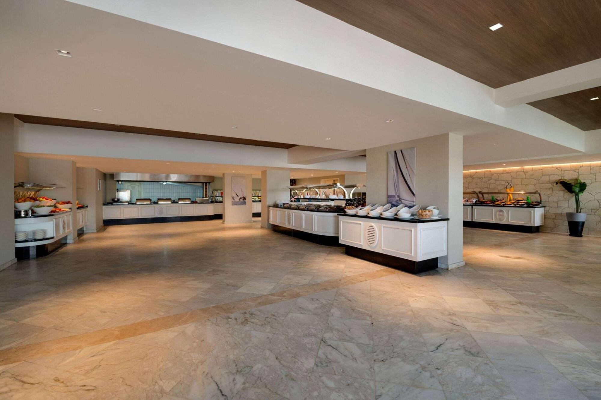 Doubletree By Hilton Cesme Alacati Beach Resort Extérieur photo