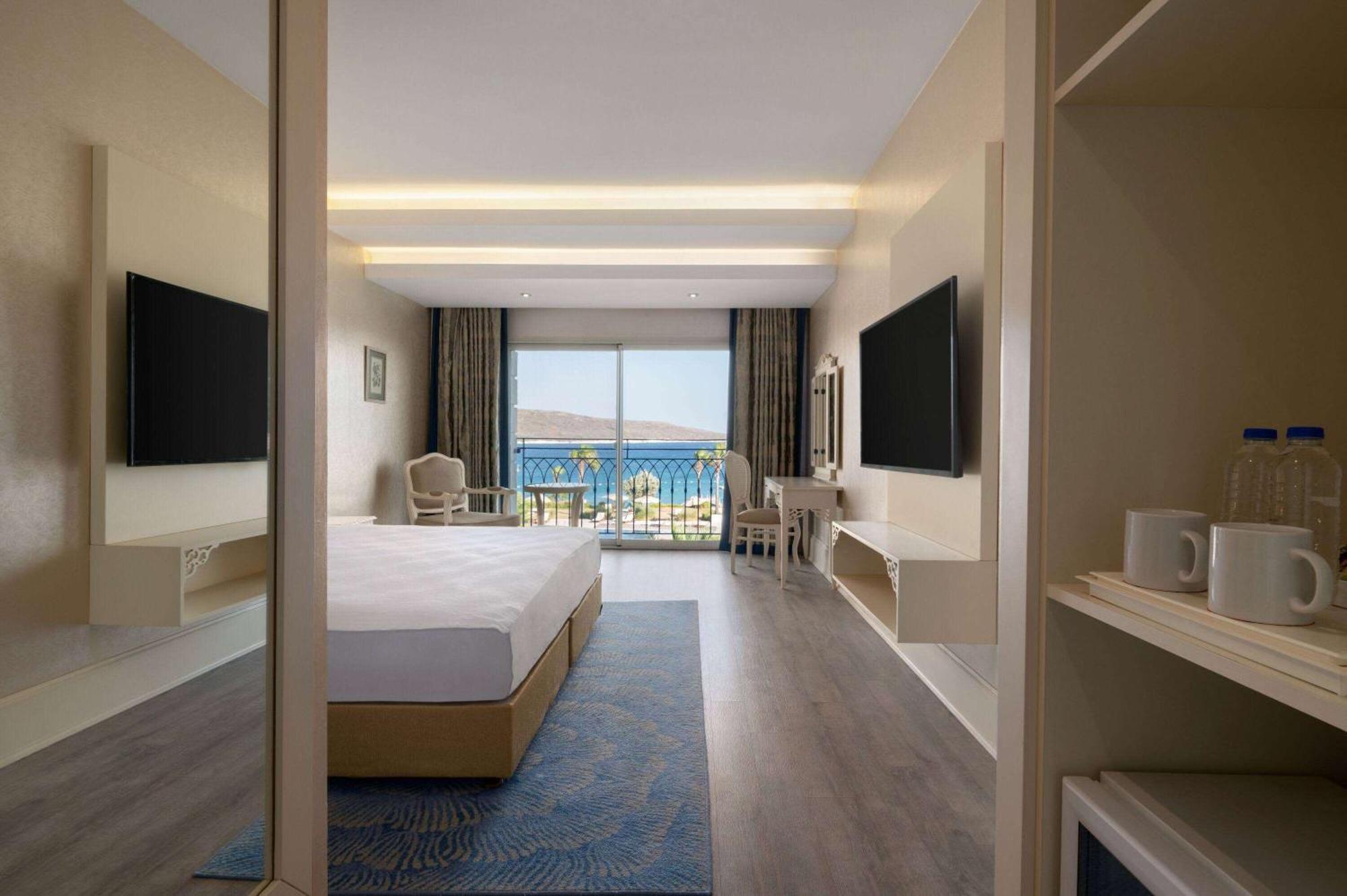 Doubletree By Hilton Cesme Alacati Beach Resort Extérieur photo