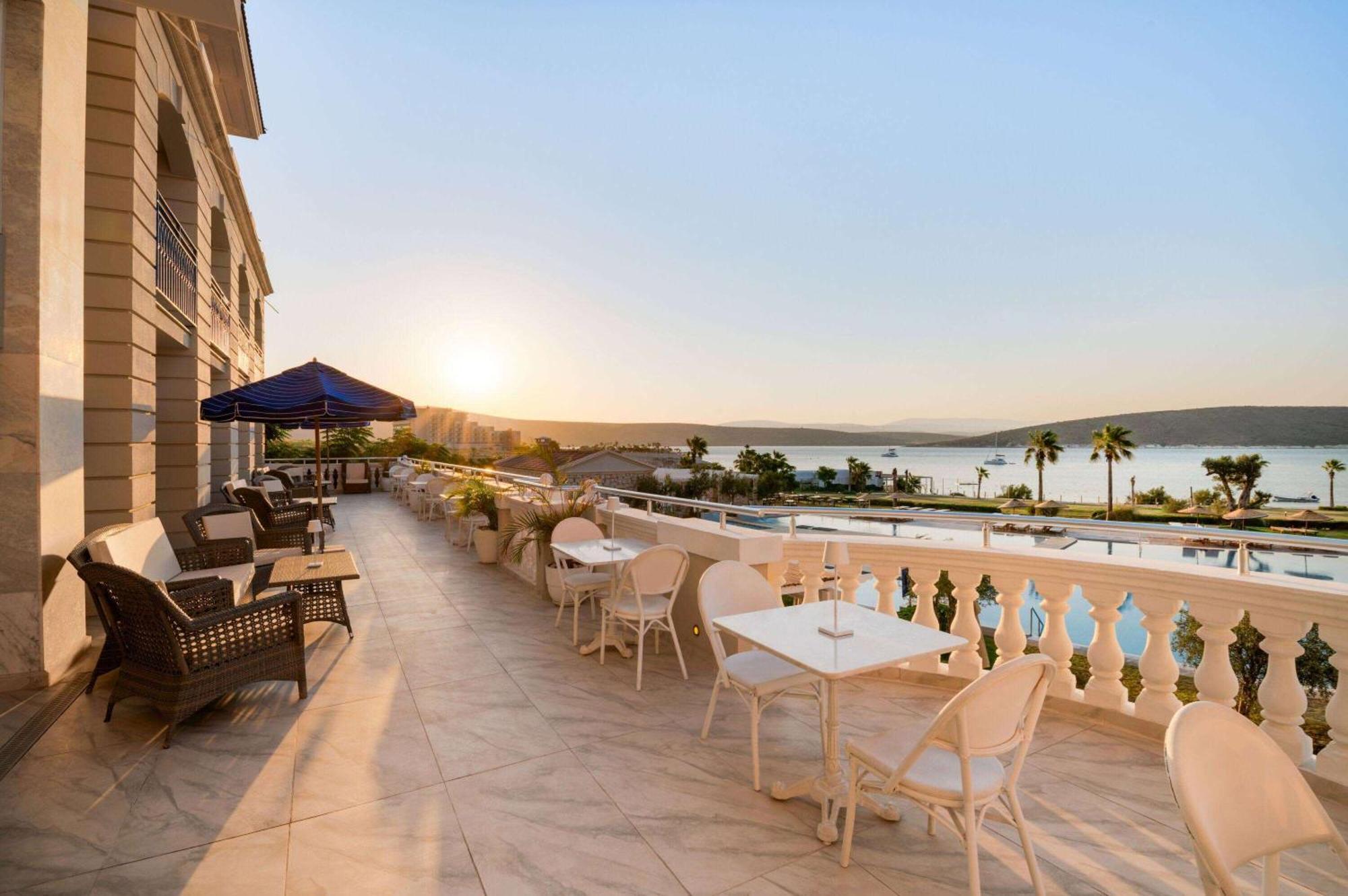 Doubletree By Hilton Cesme Alacati Beach Resort Extérieur photo