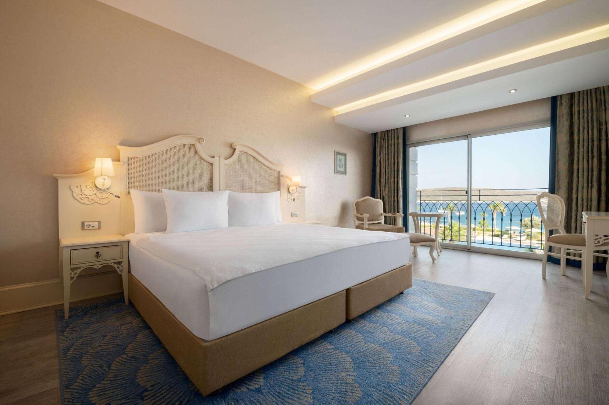 Doubletree By Hilton Cesme Alacati Beach Resort Extérieur photo